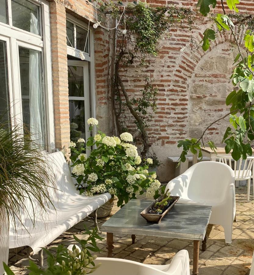 La Maison Sur La Place Penne-dʼAgenais Exteriér fotografie