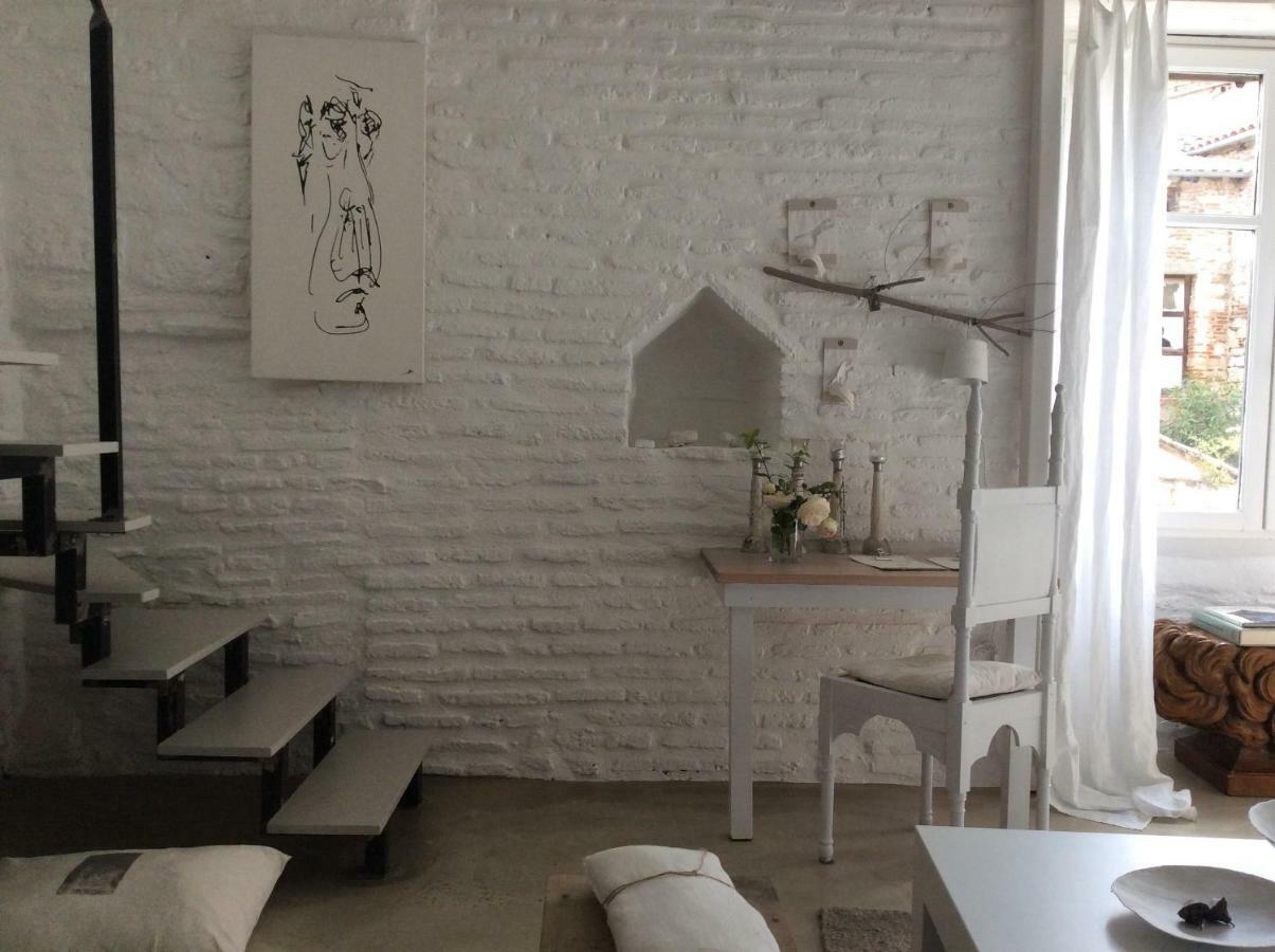La Maison Sur La Place Penne-dʼAgenais Exteriér fotografie