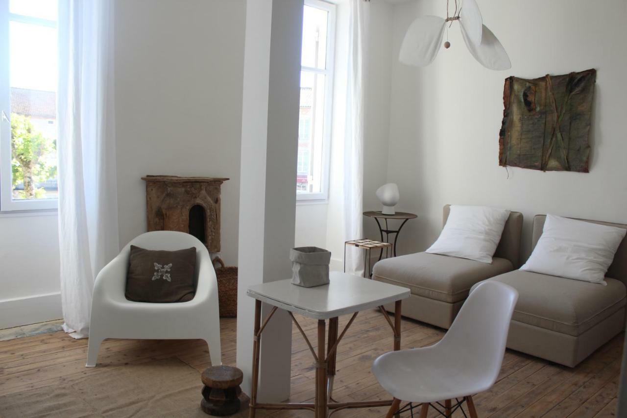La Maison Sur La Place Penne-dʼAgenais Exteriér fotografie